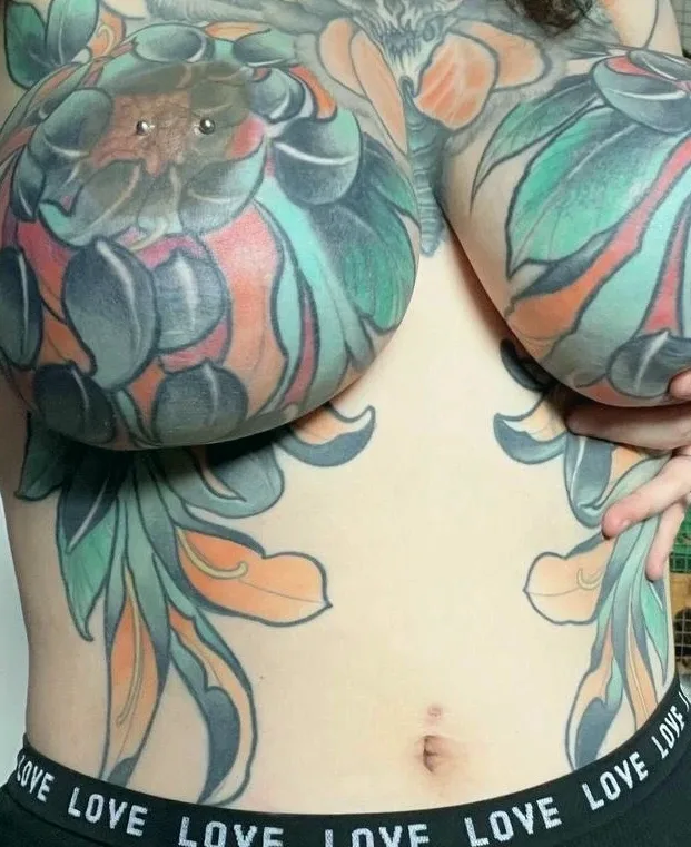 Josephine, 30