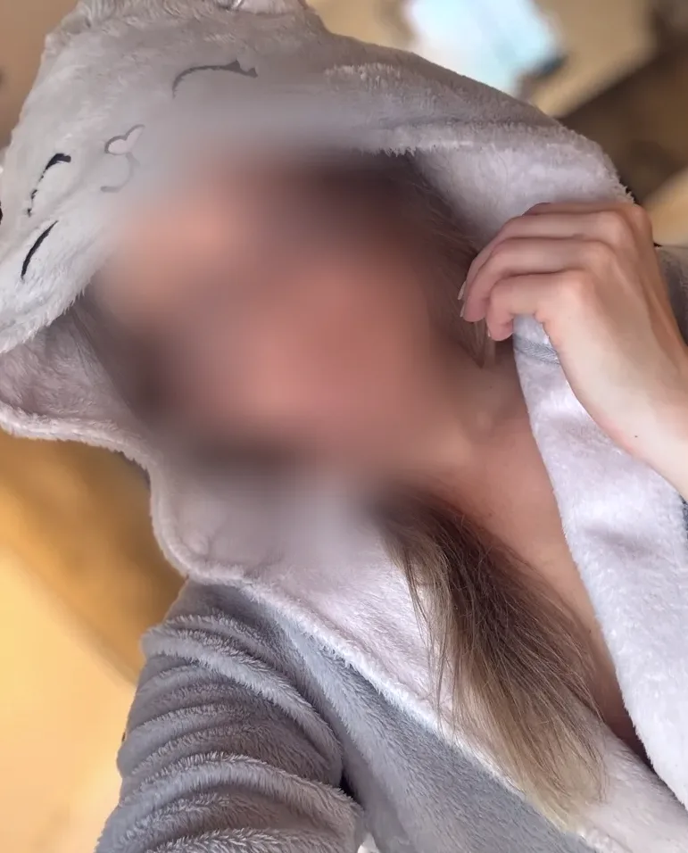 Lilly, 30