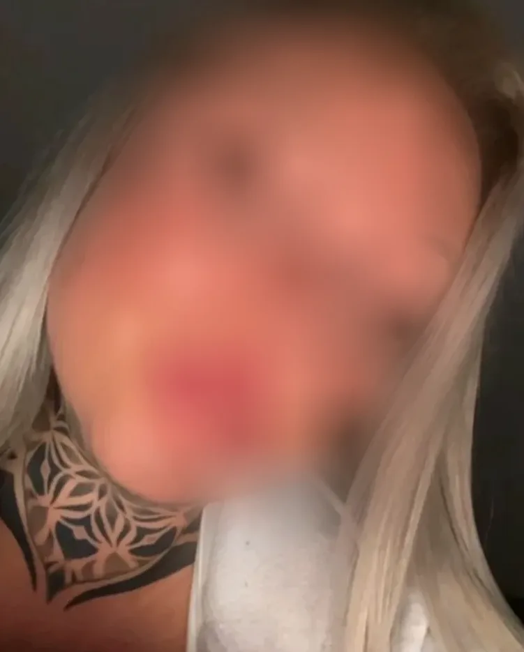 Wiebke, 32